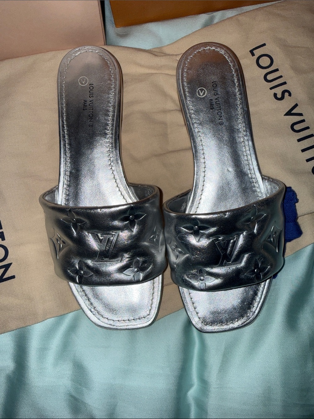 Louis Vuitton authentic silver slide mules sandals - Picture 14 of 15